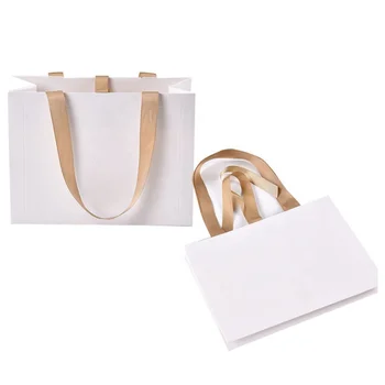 Superior Quality White Carrier Bags With Internal Flat Handles, Customize Bags Paper and Luxury Paper Bags With Logo