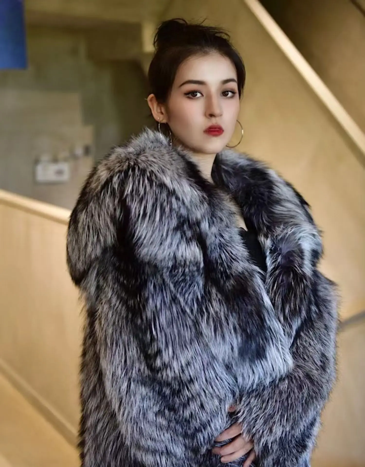 Custom 2023 Winter Luxury New Fur Long Coat Plus Size Collar Ladies
