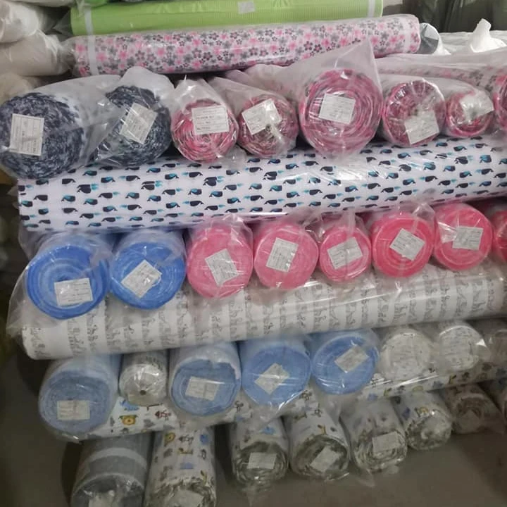 В наличии много хлопчатобумажной фланели 150 г/м2, фланель с эффектом потертости для детей