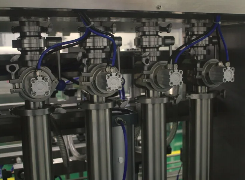 Автоматическая машина для розлива антисептической жидкости