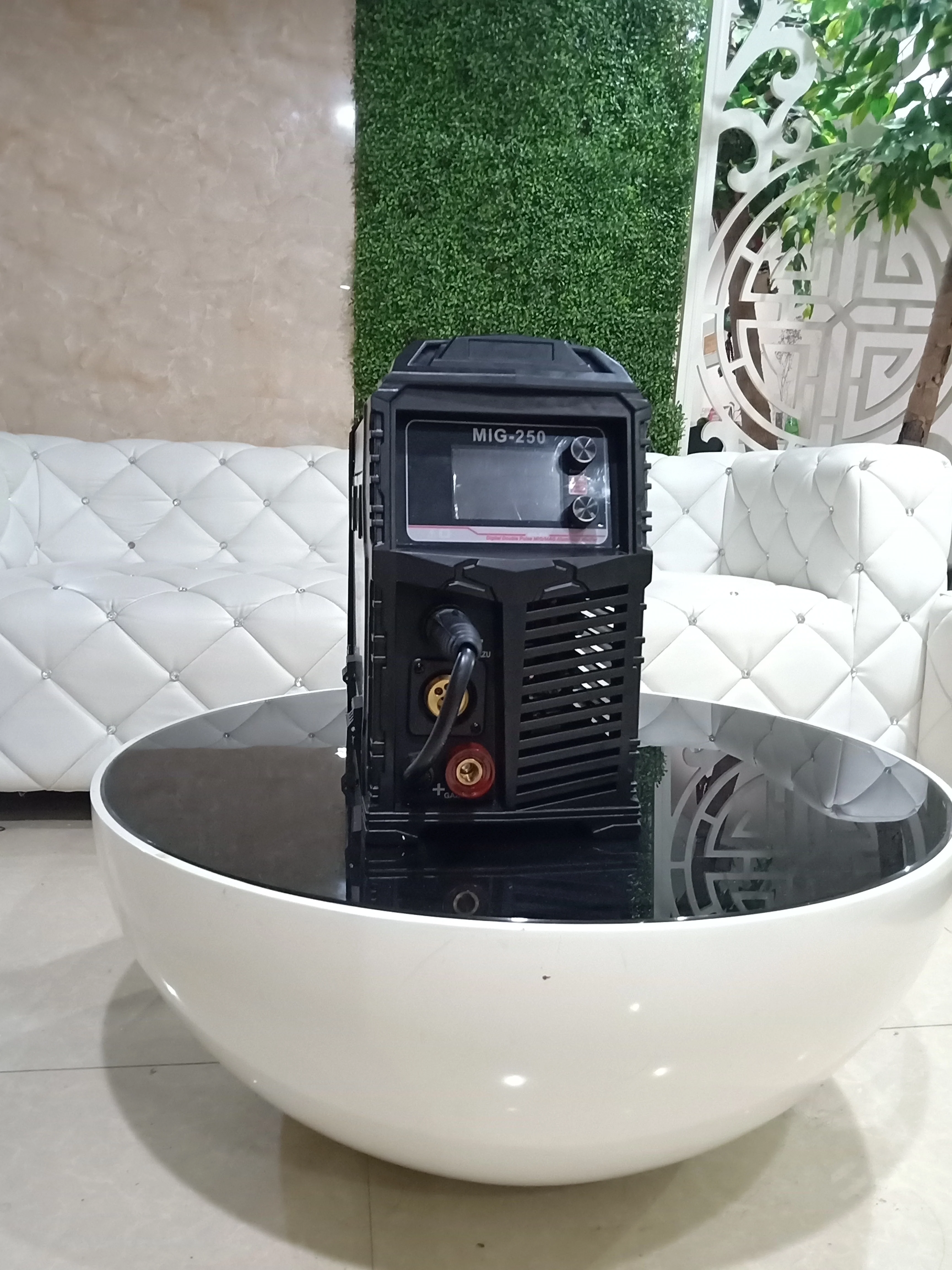 Multifunction LCD Screen Aluminum Welding Equipment Mig/Tig/MMA 3 in 1 Mcu Double Pulse Welder Mig Welders MIG-200