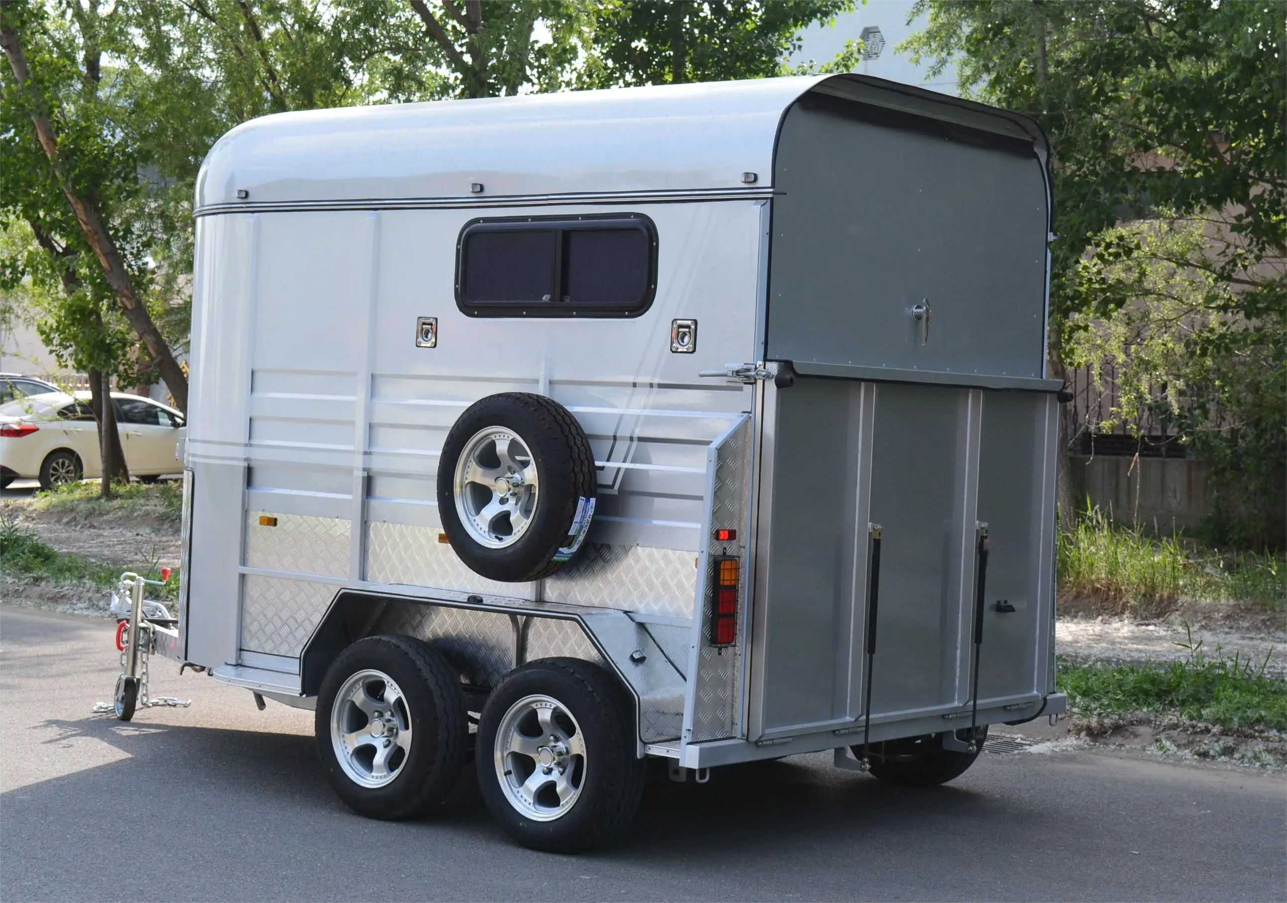 2-Horse Straight Load Trailer for Sale - Factory Price, Ideal for Horse ...