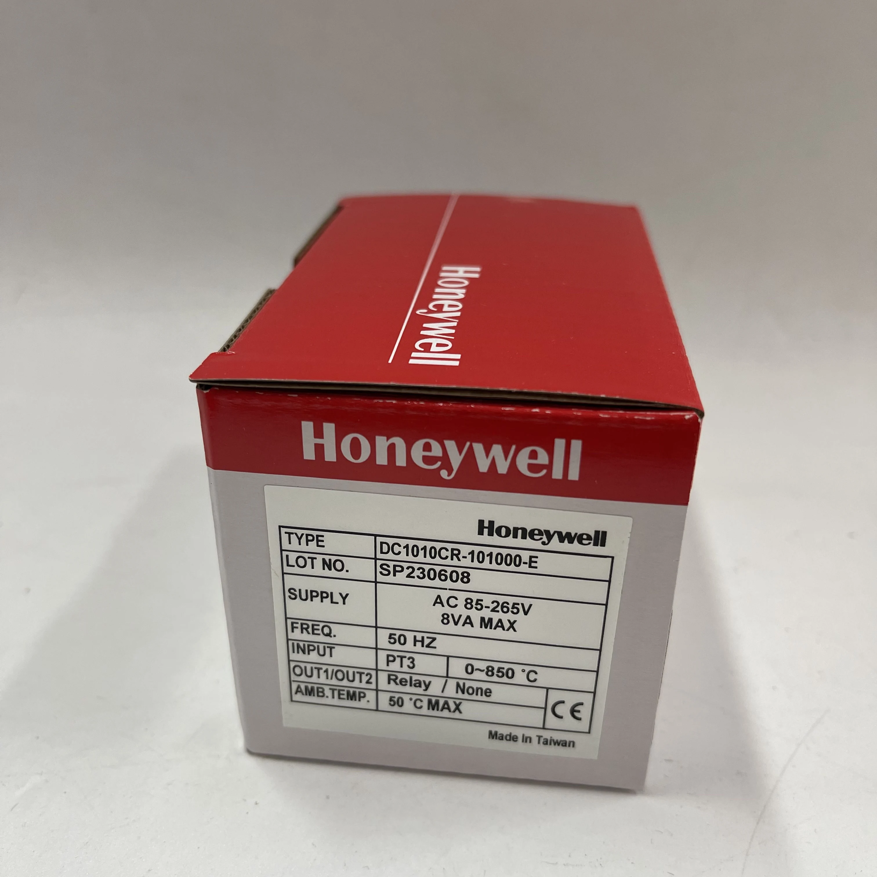 Honeywell Temperature Controller DC1010CR-101000-E