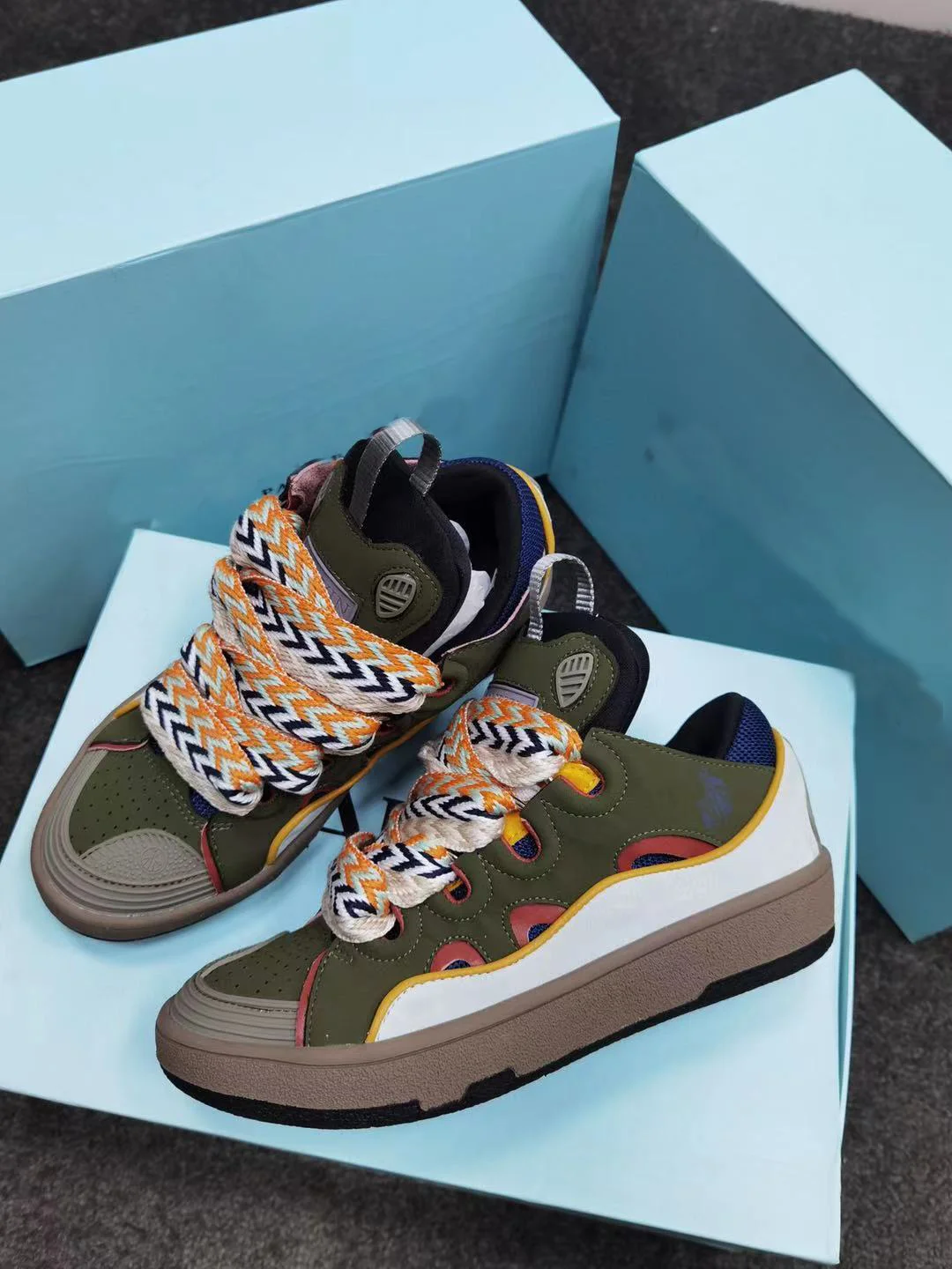 High Quality Fashion Comfortable Lace-up Women Sneakers Sport Shoes Casual New Arrival Fashion Shoelace Women's Fashion Shoes