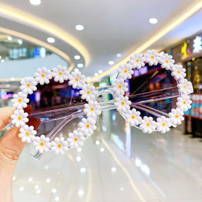 Round Cute Glasses Fashionable Flower Shaped Sunglasses