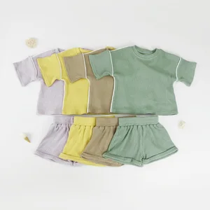 48%Rayon 31%Polyester 21%Nylon Toddler Boys' Ribbed Contrast-Piping Short-Sleeve & Rolled-Cuff Shorts 2-Piece Set for Summer