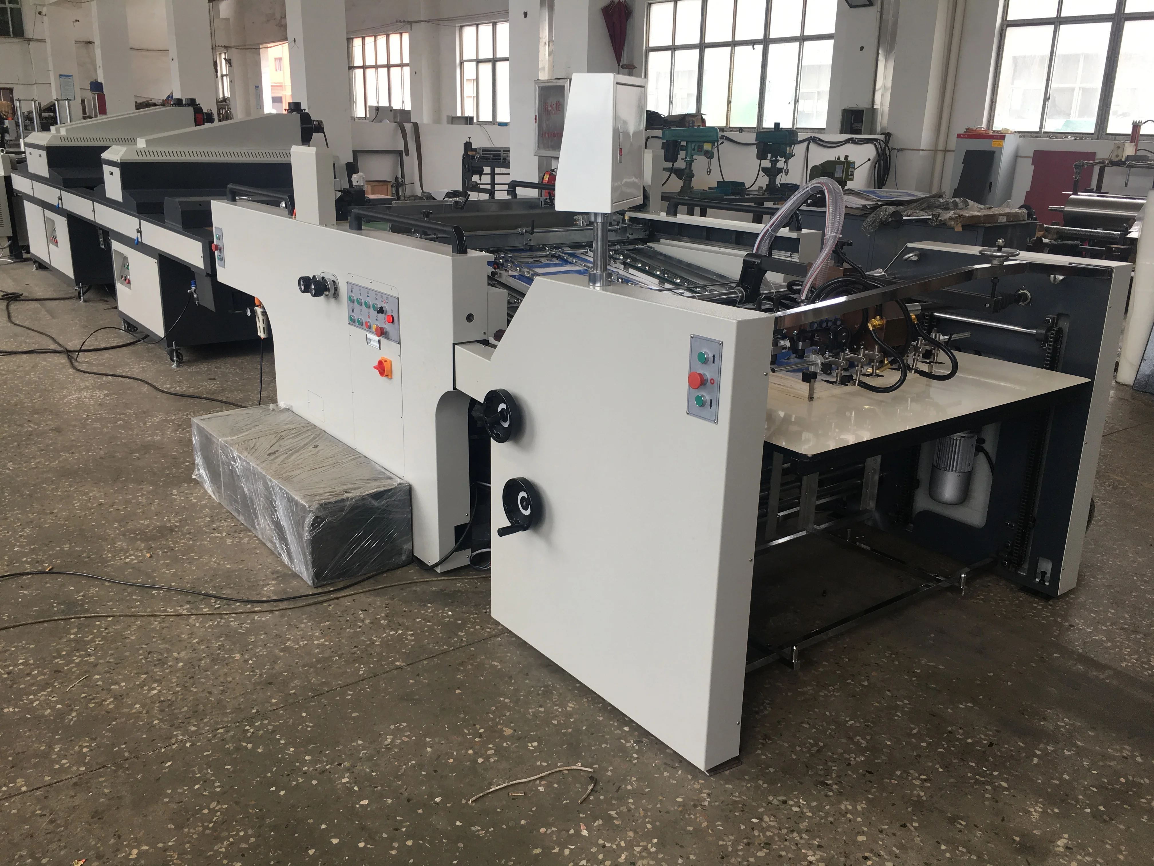 Full Automatic Rotary Screen Printing Machine Spot UV Varnishing Coating Machine for Postcards