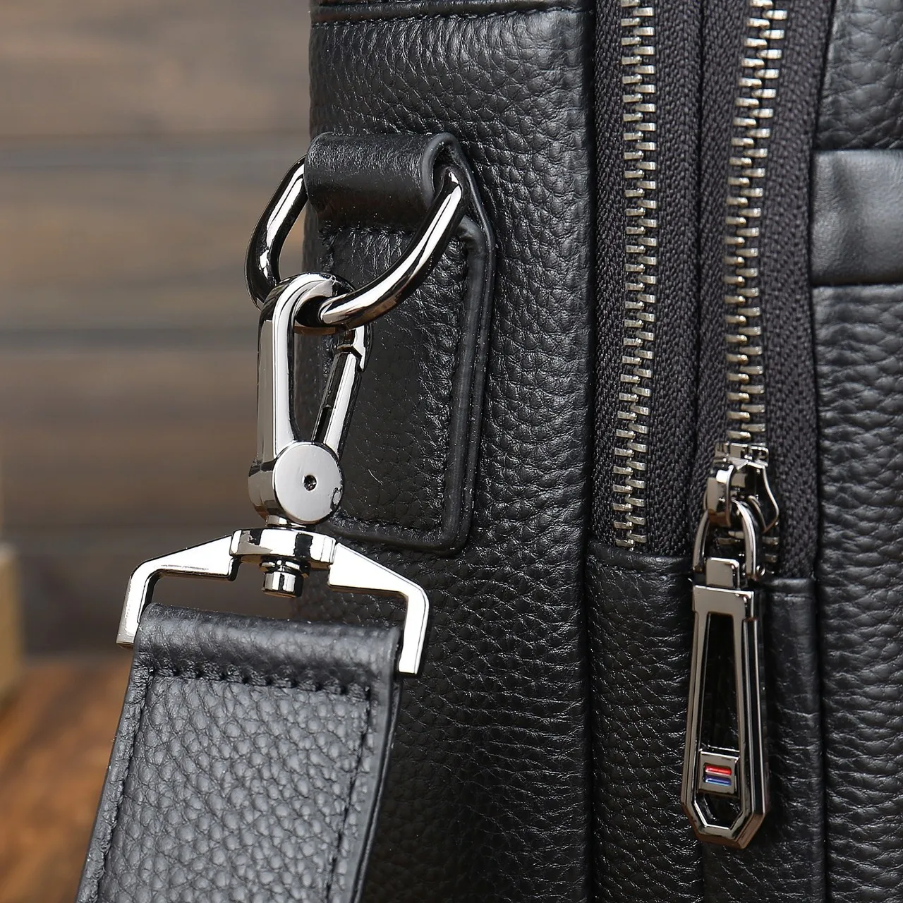 Original Factory Drop Shipping Cow Leather 15.6 Inches Business Bag Real Black Pebble Genuine Leather Computer Laptop Briefcases