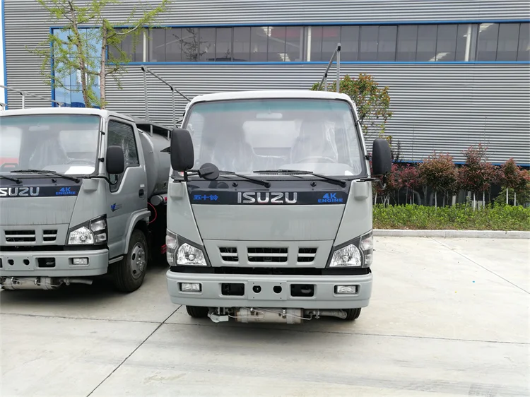 Isuzu ELF Mini Fuel Tanker Truck Japan Brand 5000 Liters New Condition Manual Transmission 4x2 Drive Wheel for Oil Storage Reel