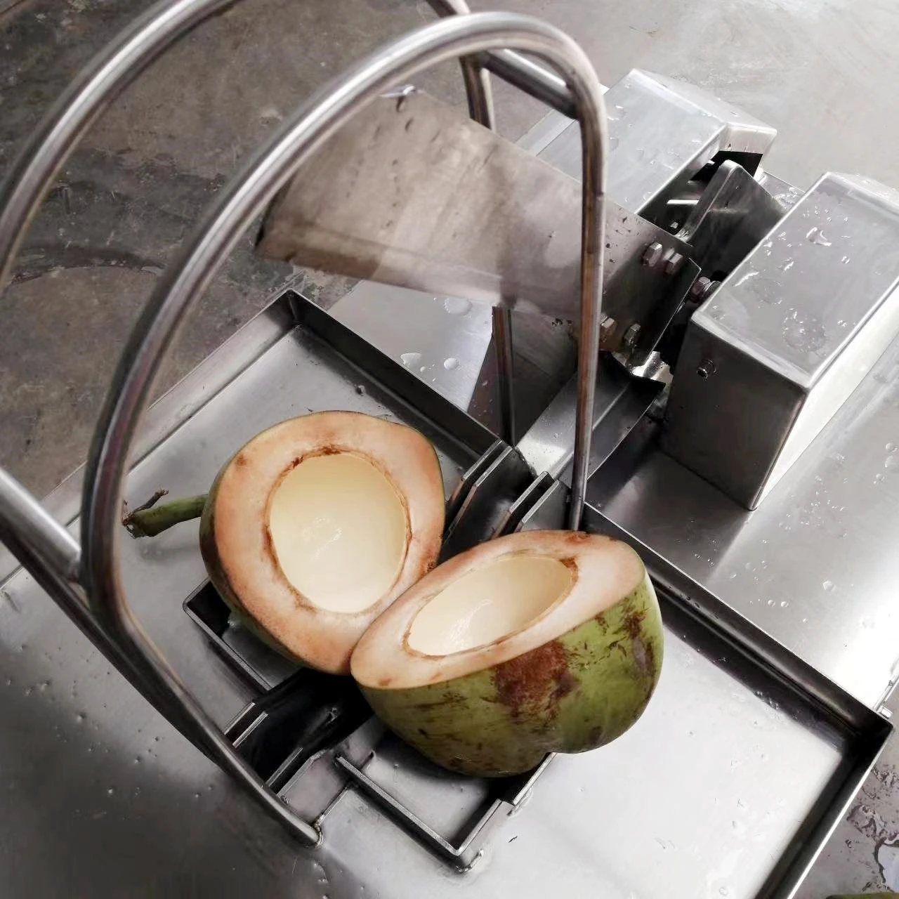 Coconut Water Extracting Processing Machine Young Coconut Cutting Machine