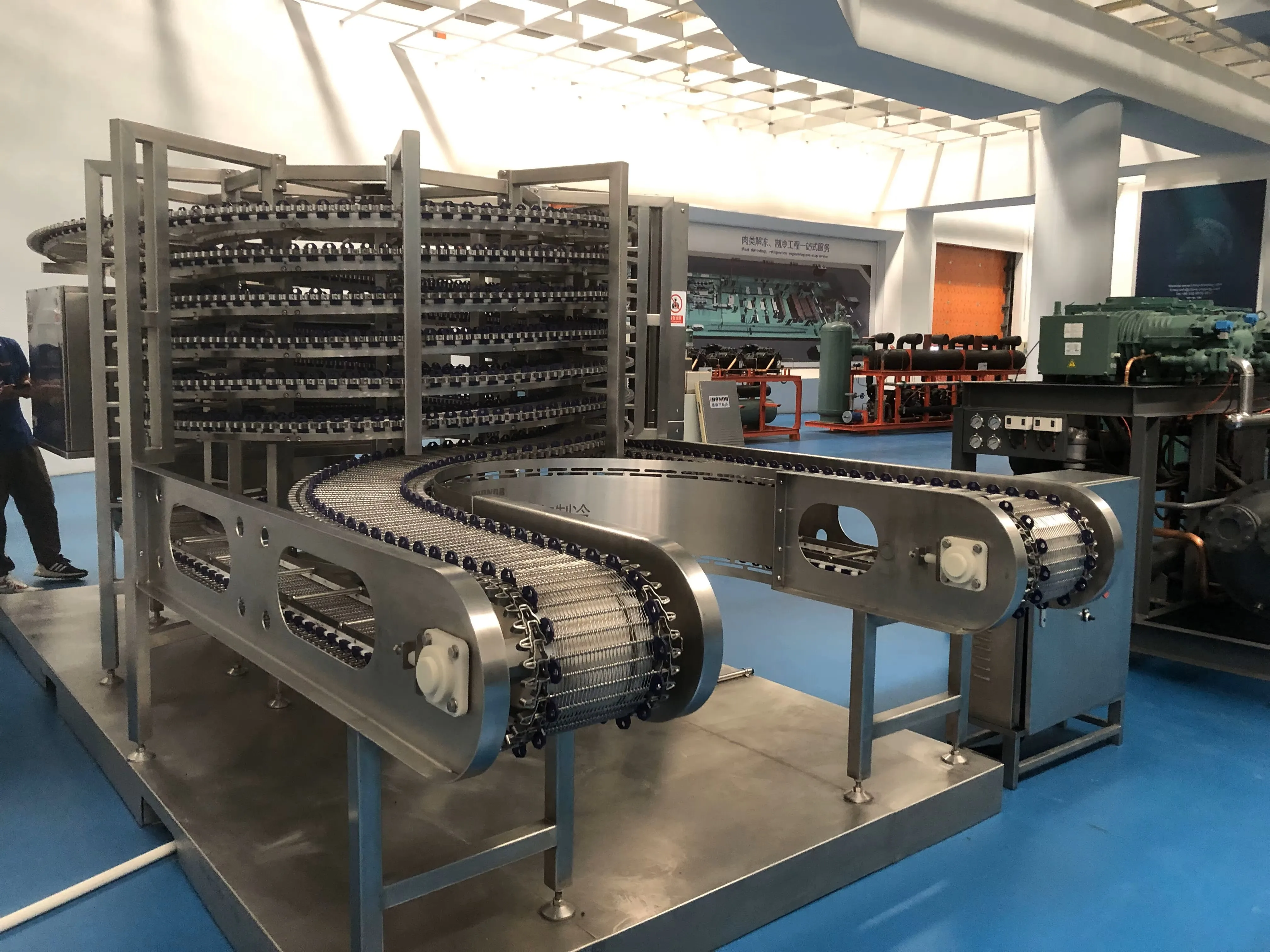 High productivity automatic motor driven spiral freezer for slaughterhouses