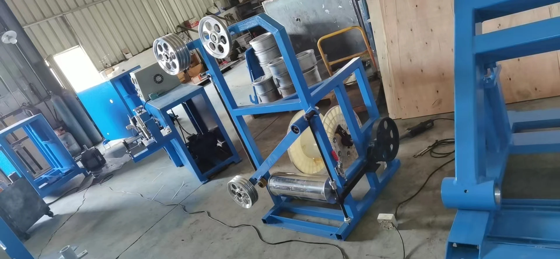 CLX-DO96 FTTH Optical Cable Cutting Machine Fully Automatic Fiber Optic Patchcord Making Machine