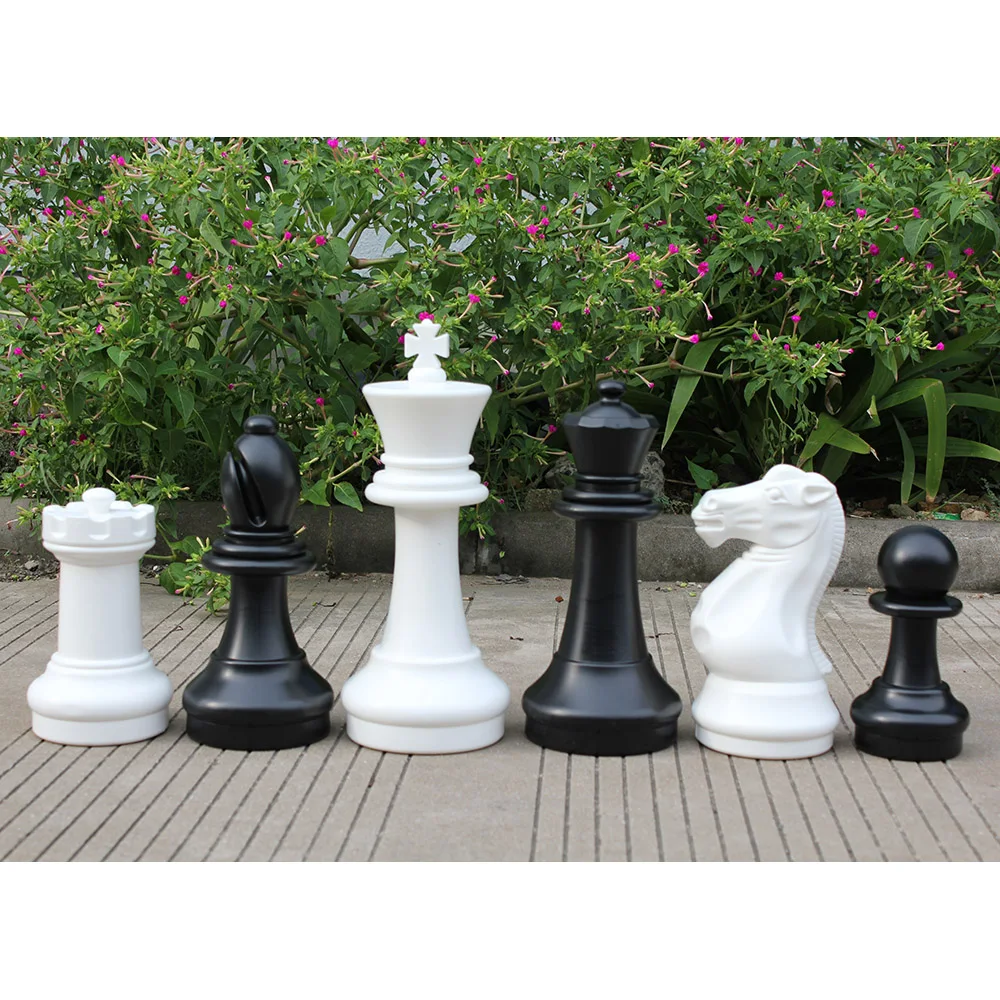 Garden Giant Plastic Chess Pieces - ROOK