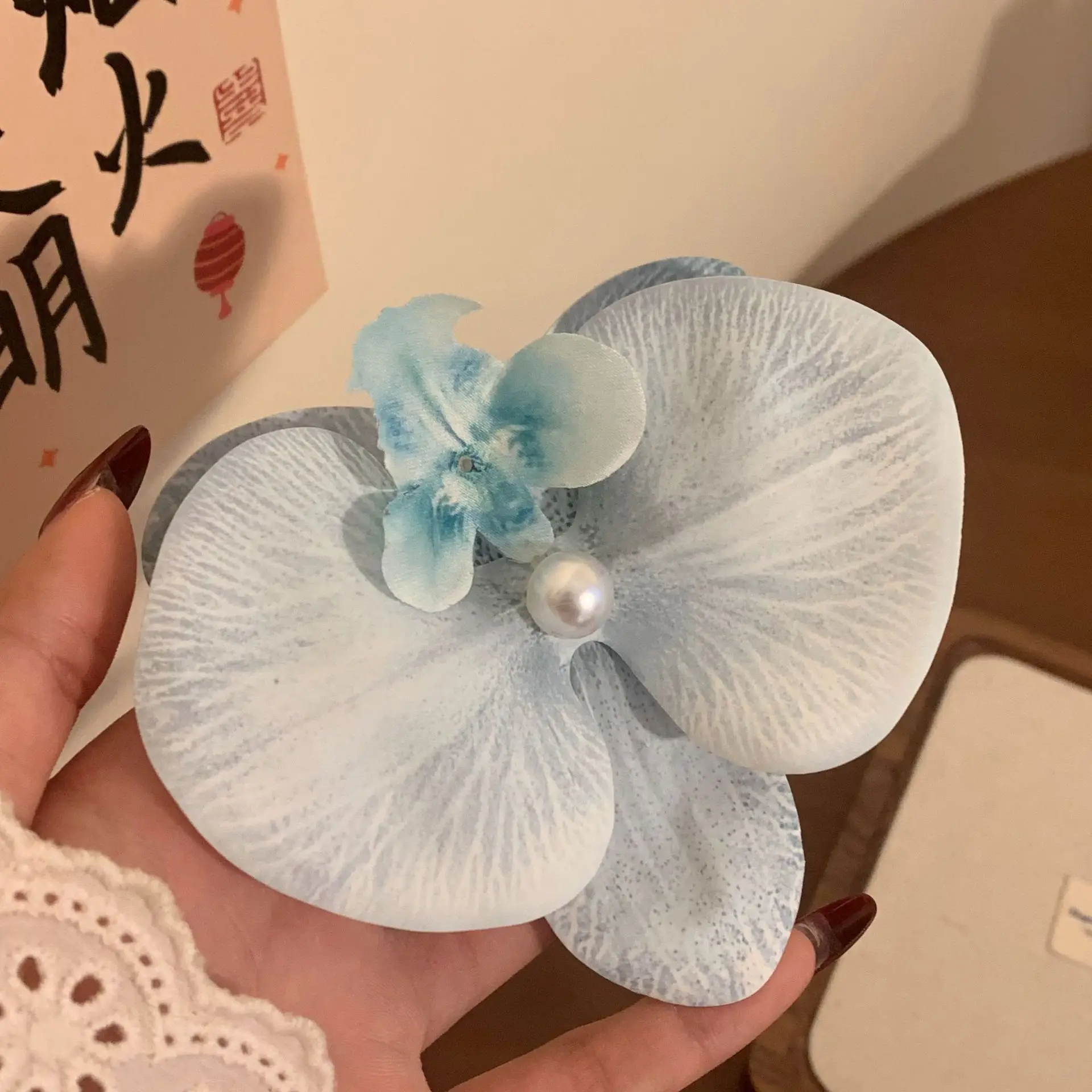 Simulated Iris Butterfly Orchid Pearl Duck Bill Clip Holiday Photography Beach Hair Accessories