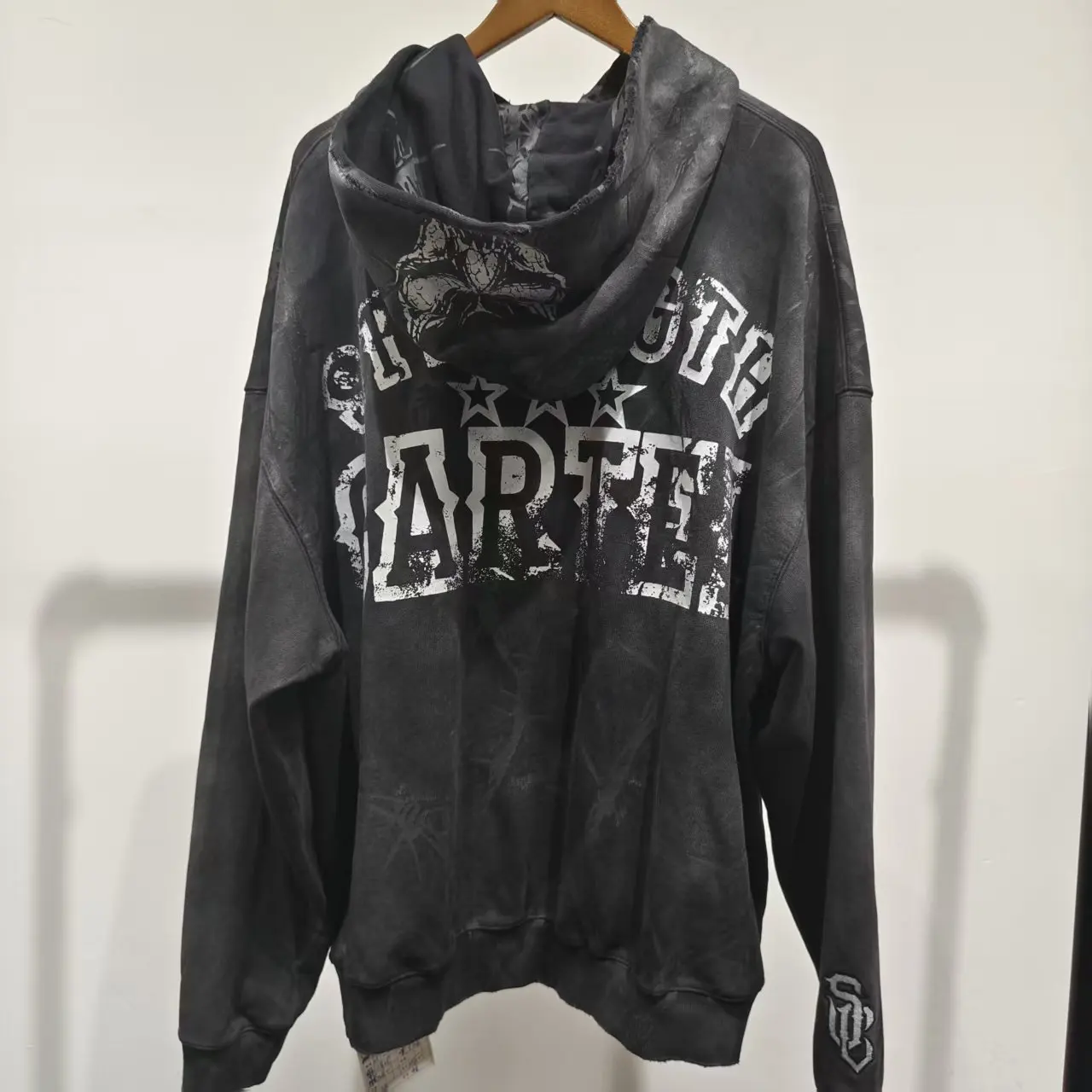 Custom 100% Cotton Heavyweight Vintage Street-Style Loose Fit Oversized Hoodie Printing Raw Cut Collar Distressed Hoodie for Men gallery 2