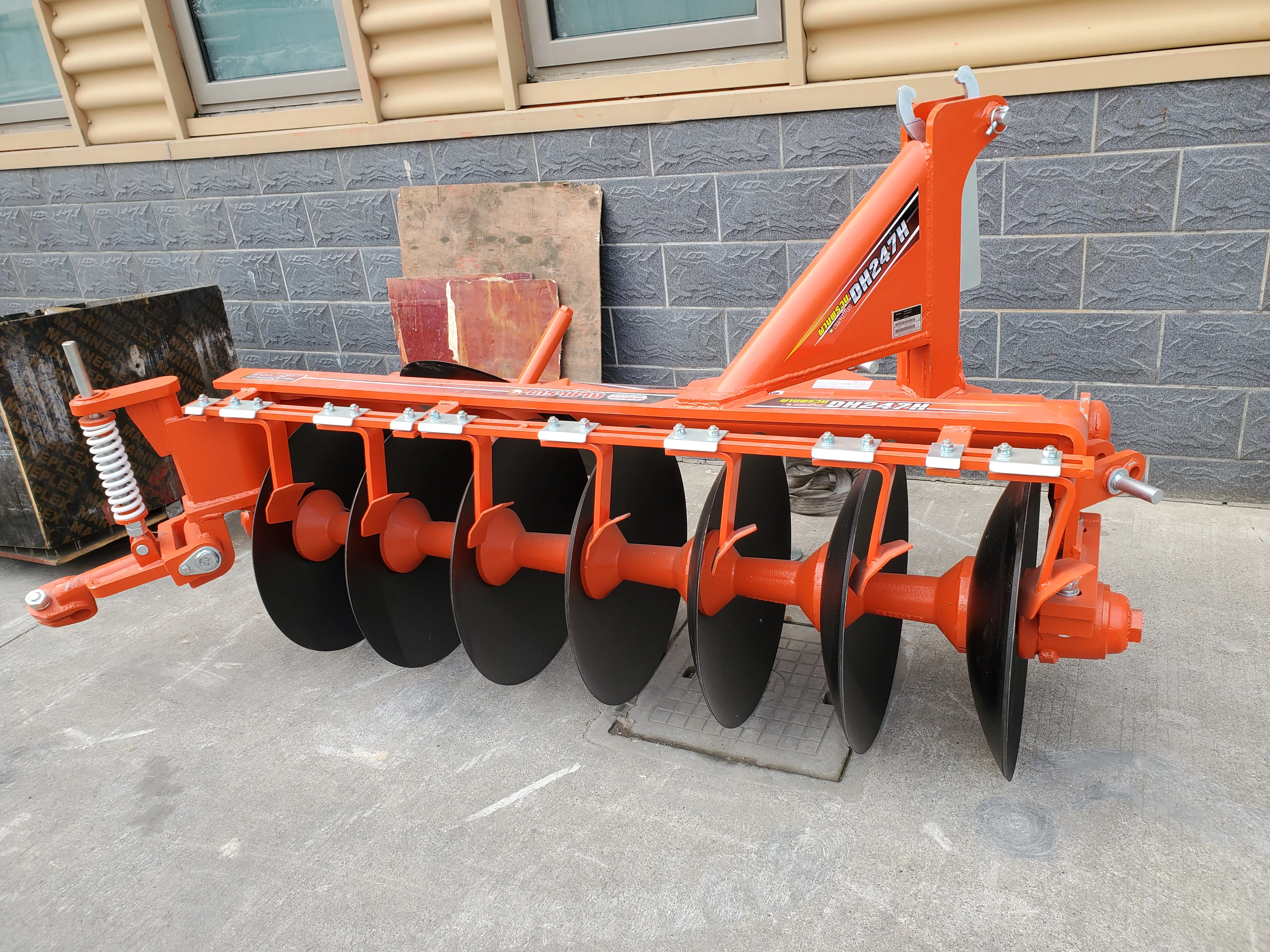 Agriculture Machine Disc Plough DH247H with 7 Pcs Blades Designed for Kubota Tractor