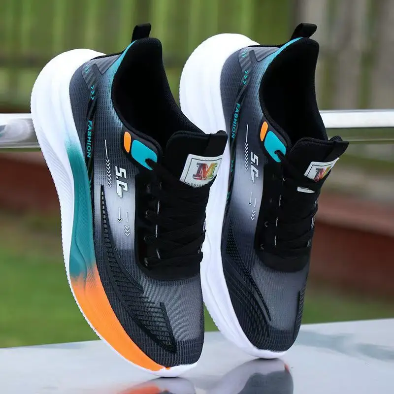 Wholesale Summer Breathable Men's Casual Shoes Sports Shoes