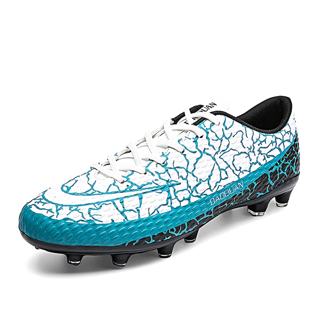 2022 Youth trend sports shoes fashion soccer shoes new non-slip wear resistant football boots