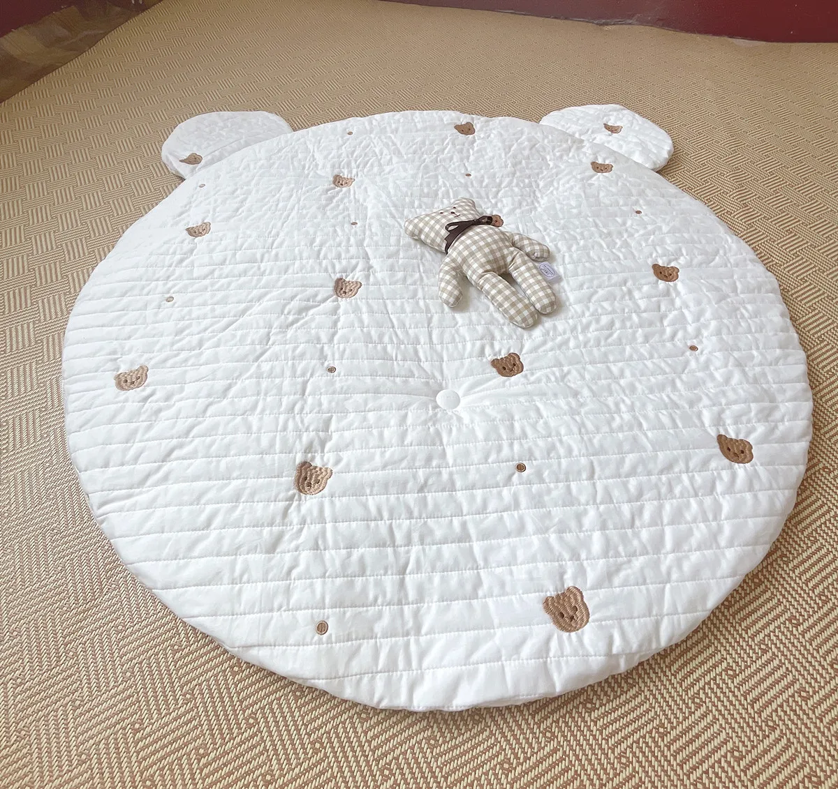 Custom Quilted Floor Mat Embroidery Bear Baby Crawling Play Mats For Floor manufacture