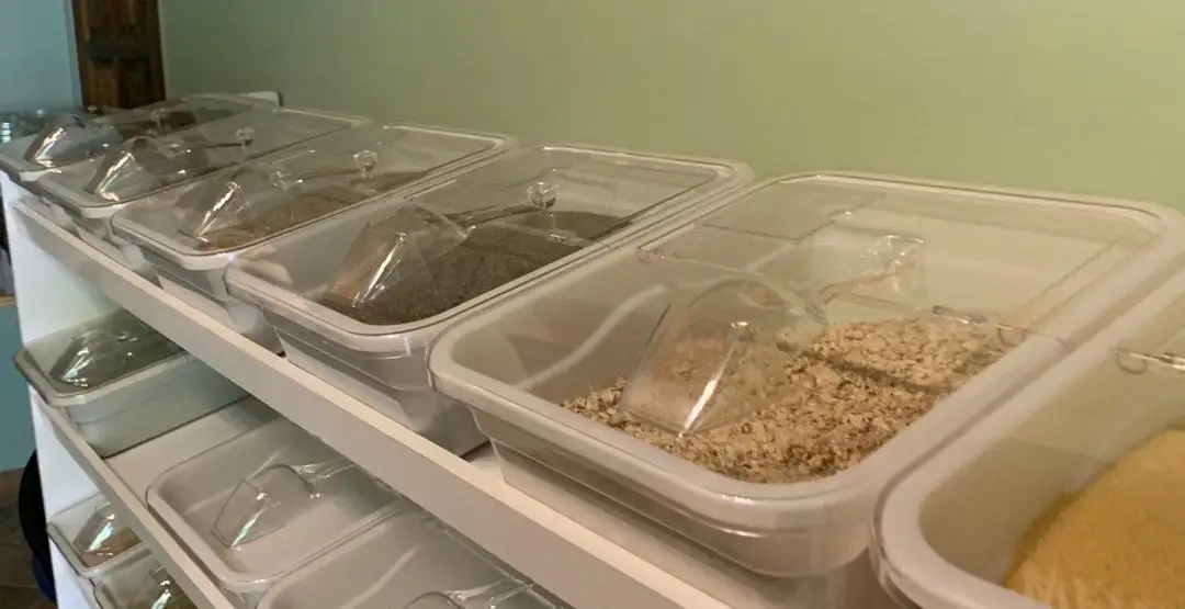 self serve bulk food containers and