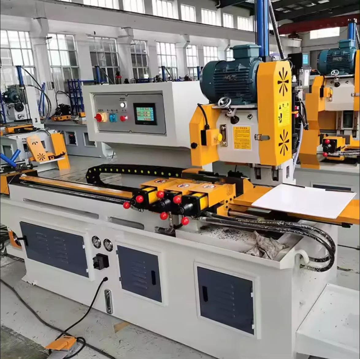 Automatic CNC Self-feeding Tube Cutting Machine For Stainless detail photo BOBO Machine automatic cnc self-feeding tube cutting machine for stainless shown in a detail photo for this news article