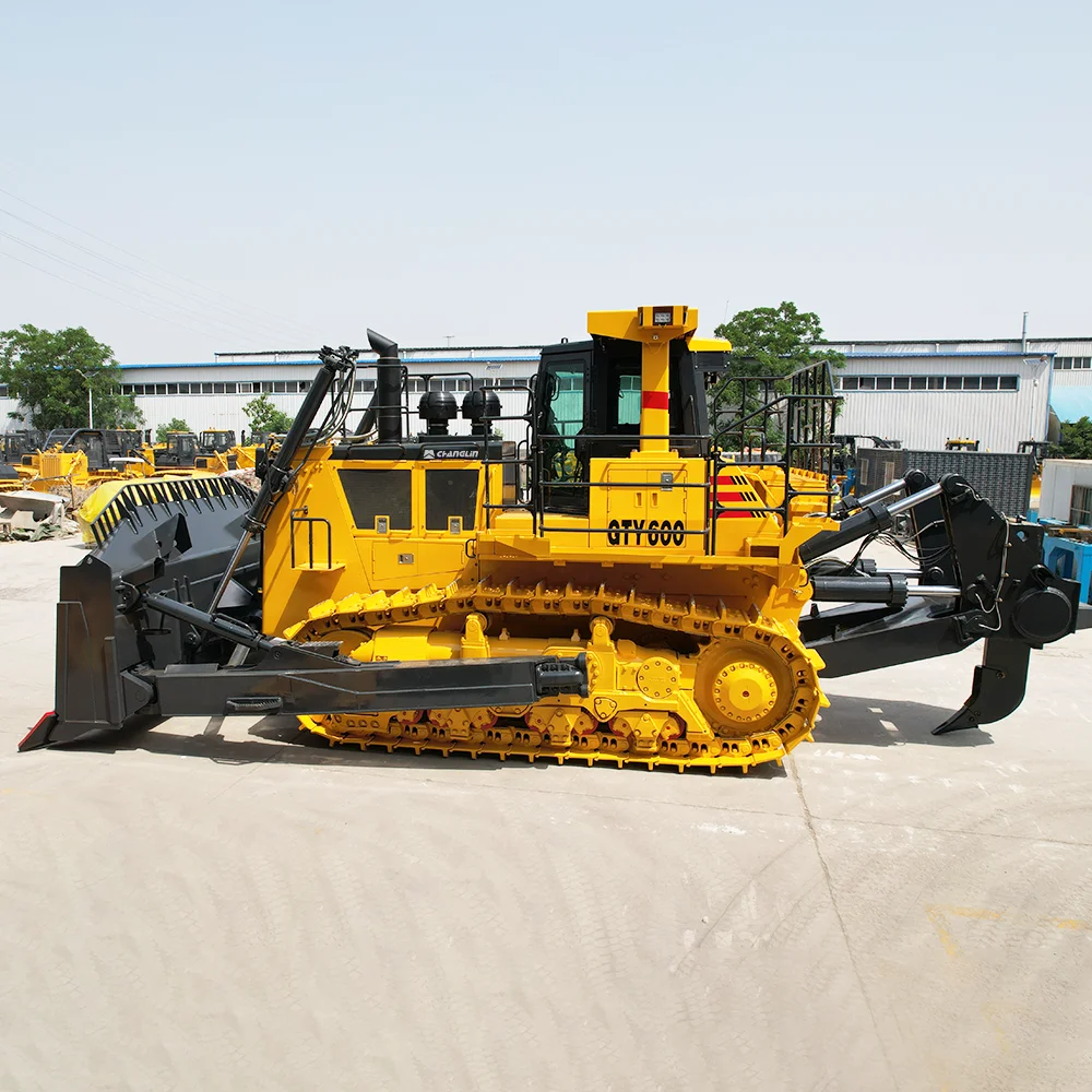 Мощный бульдозер 600 л.с.