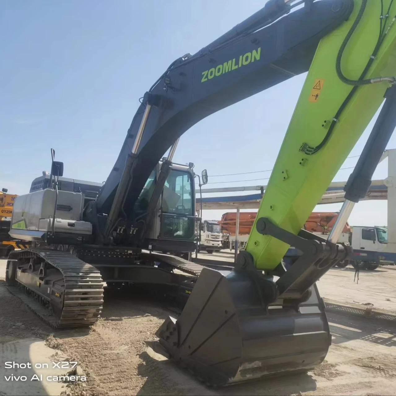 Very Favorable Price ZOOMLION ZE335G 33.5 Ton Crawler Excavator