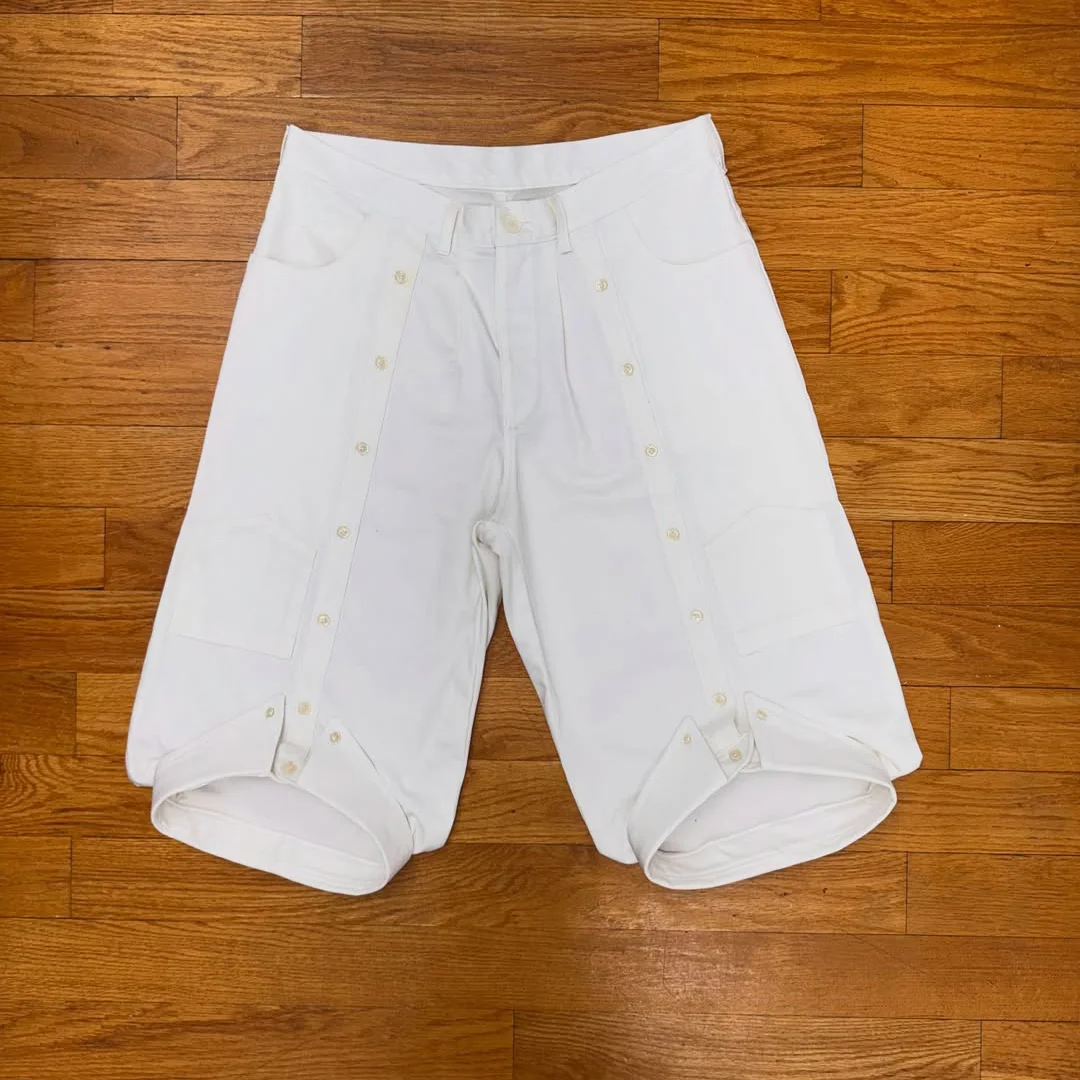 Personalizowane minimalistyczne, dekonstrukcyjne spodnie typu shorty z ciężkiej bawełny, z przewróconymi guzikami, oversized, z szerokimi nogawkami, unisex, styl uliczny, bermudy, spodnie garniturowe