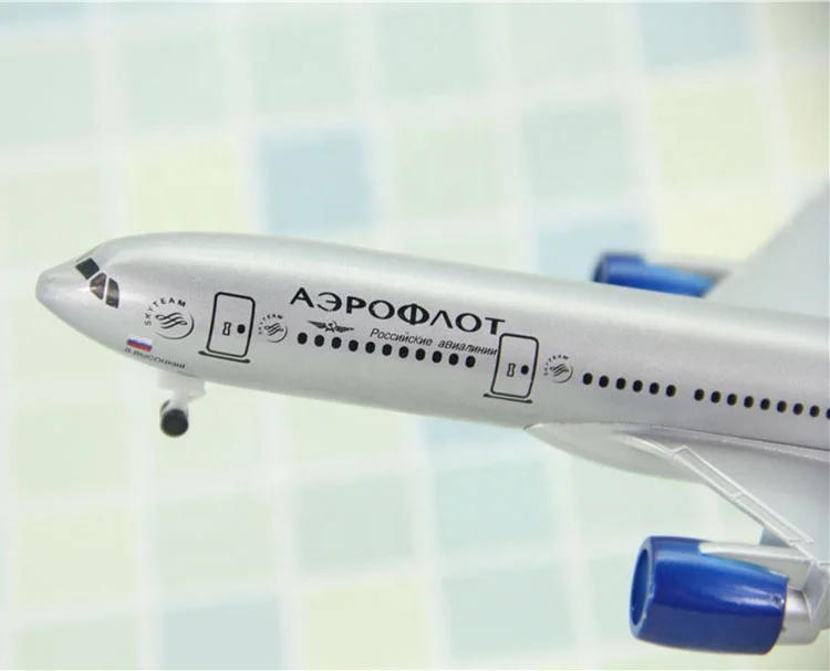 Modèle Avion Aeroflot A330 En Alliage – 16/20 Cm – Collectionneur – Support Plastique Inclus – Cadeau Passionné
