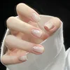 Maquillage en poudre Bs2059 et finitions effet jade.