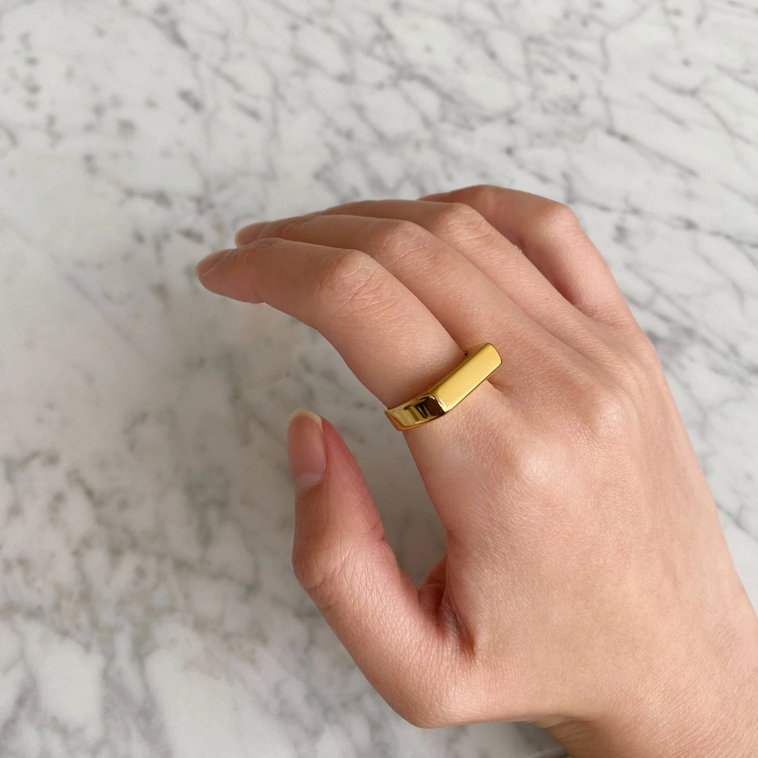 Simple 18k Gold Thick Rectangular Bar Signet Ring for Women Gold Custom Name Flat Bar Stackable Rings Minimalist Jewelry