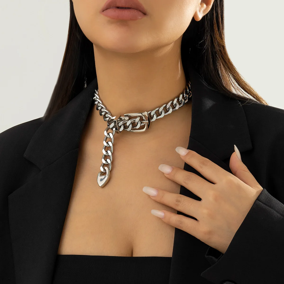 Exaggerated Big Chunky Metal Belt Choker Necklace for Women display picture 2