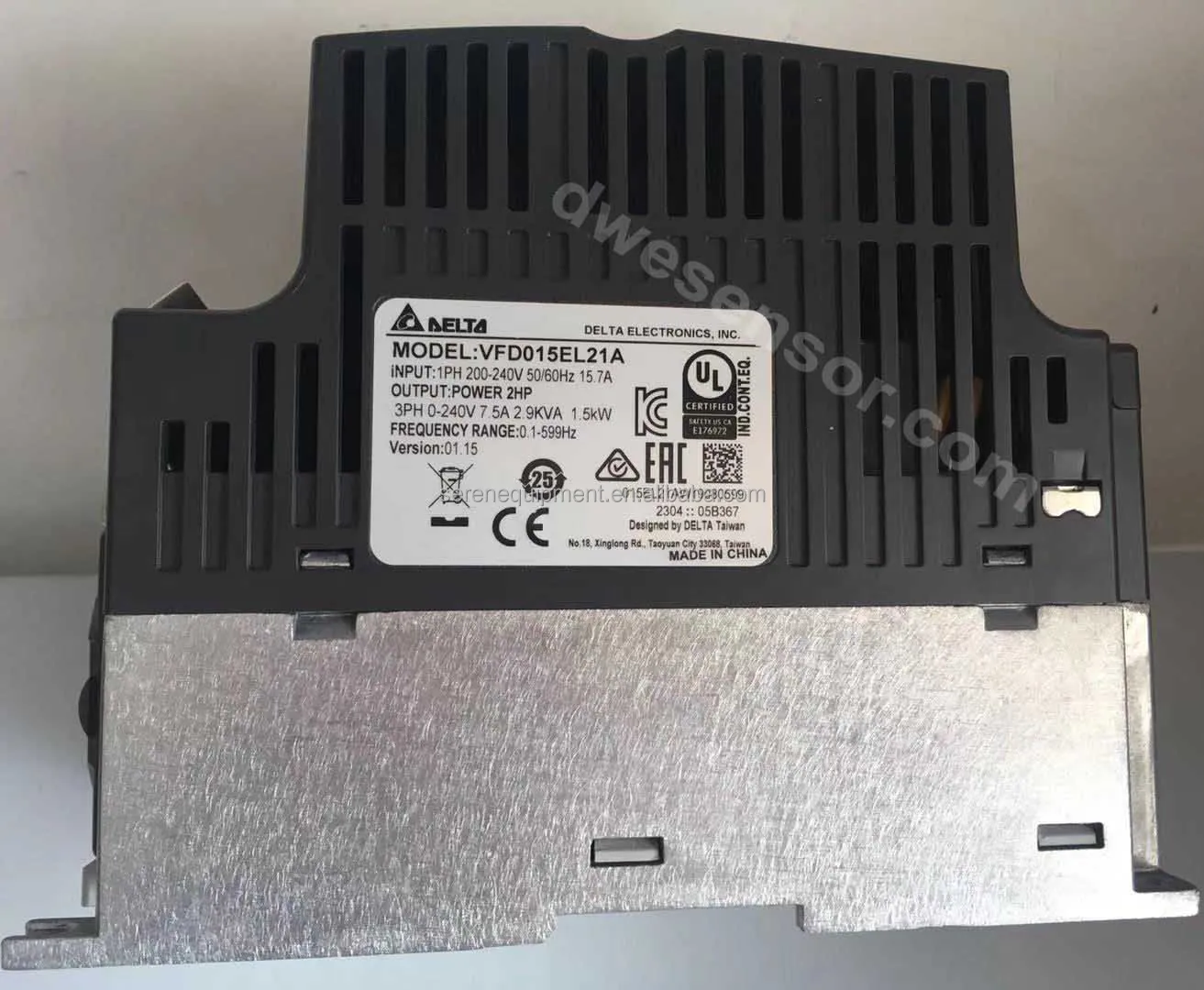DELTA VFD Inverter - Compact and Efficient Frequency Converter