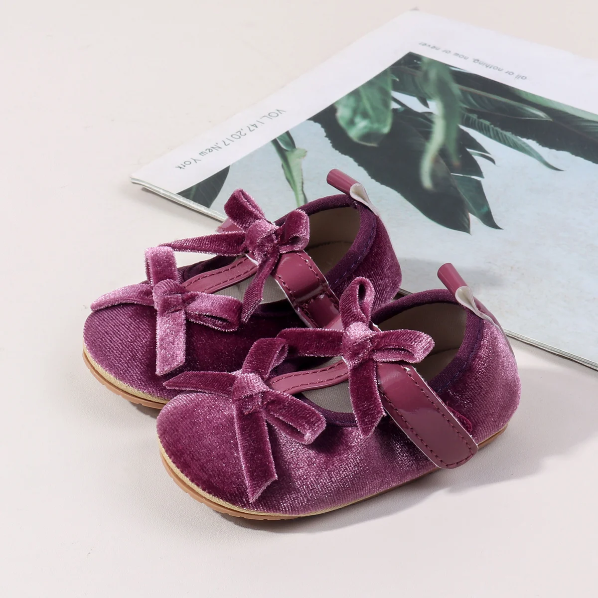 New Arrival Beautiful Solid Simple Princess Newborn Baby Girls Shoes details