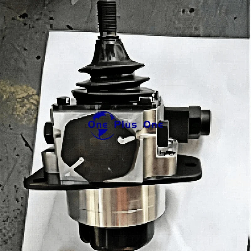 Original Operating PPC Valve 702-16-02212 702-16-02213 Operating Valve for Komatsu D65PX-15EO Bulldozer