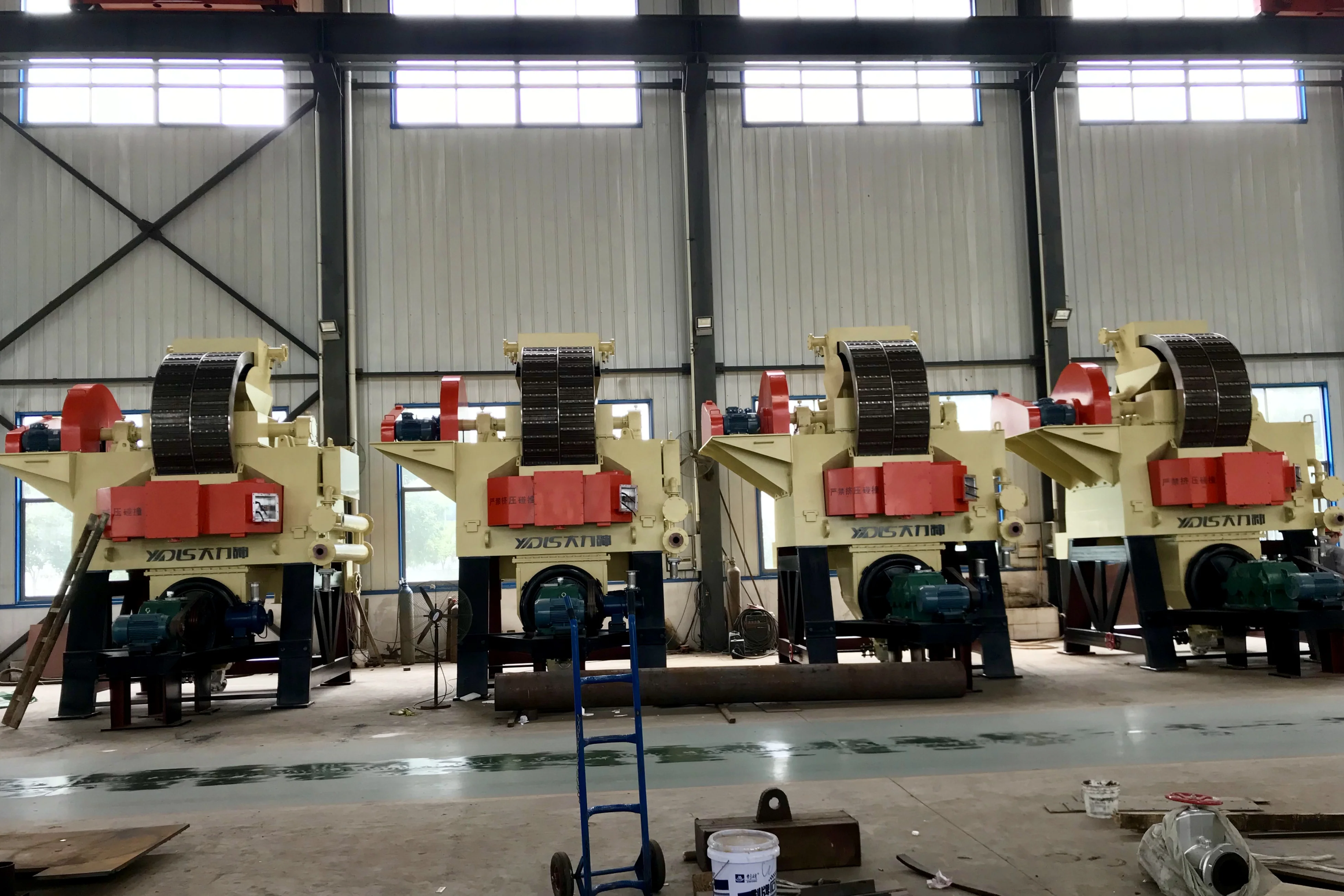 Magnetic Separator for Processing Minerals