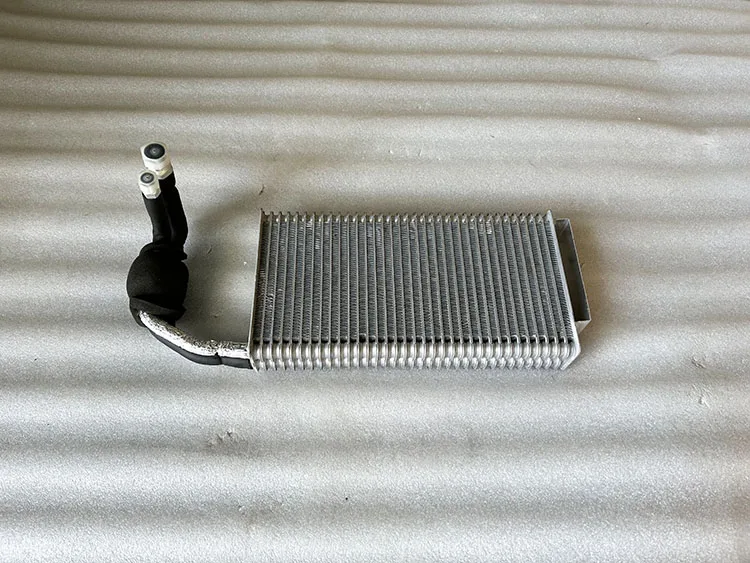 Shacman Truck Air Conditioner Evaporator Assembly DZ13241821141