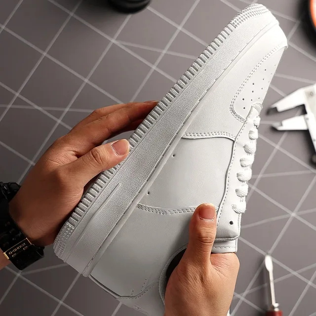 Casual White Sports Shoes for Men and Women Trendy  One Board Flat Design All-Match Style for Couples