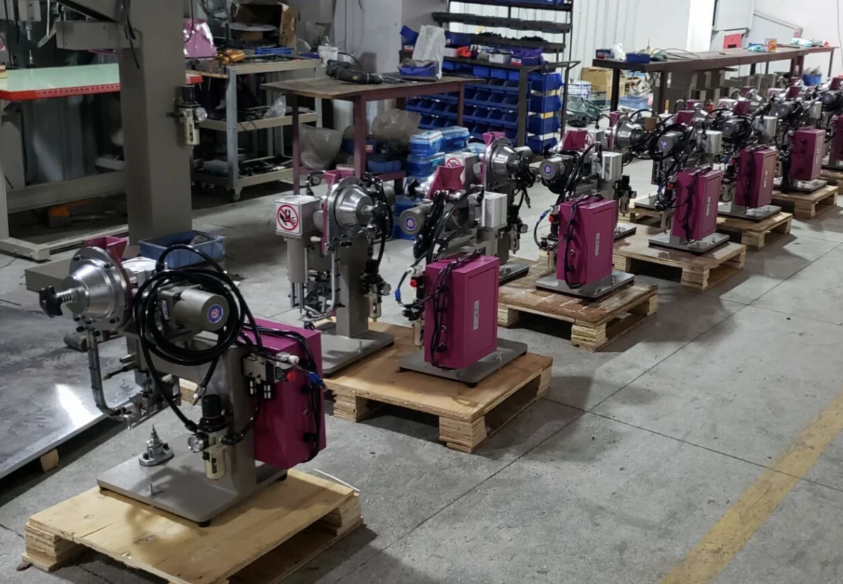Automatic Press Manual Eyelet Punching Machine for Shoes Belt Handbag Garment