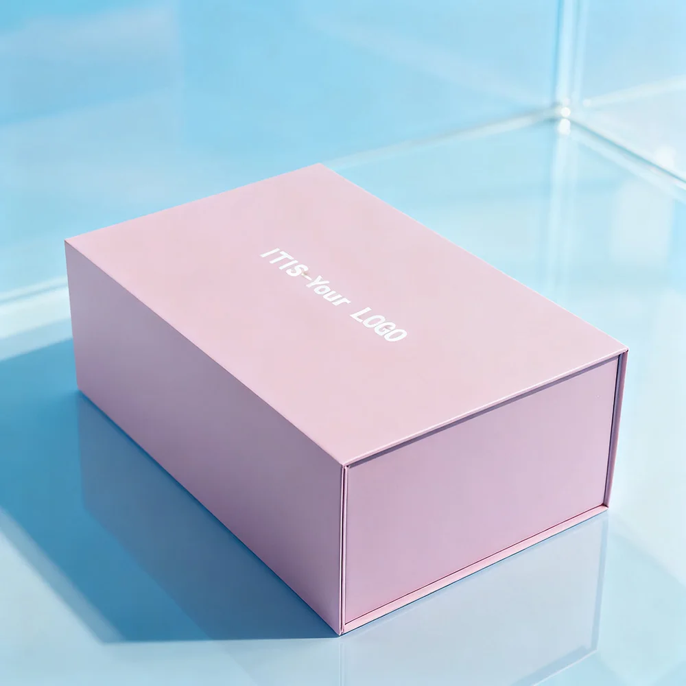 Коробка из переработанной бумаги для одежды — экологичная упаковка для брендов устойчивой моды