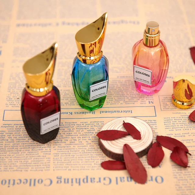 Fragrance Wholesale Transparent Glass Perfume Bottle 30ml/50ml/100ml  Spray Bottle Spiral Mouth Oval Cosmetic Empty Bottle