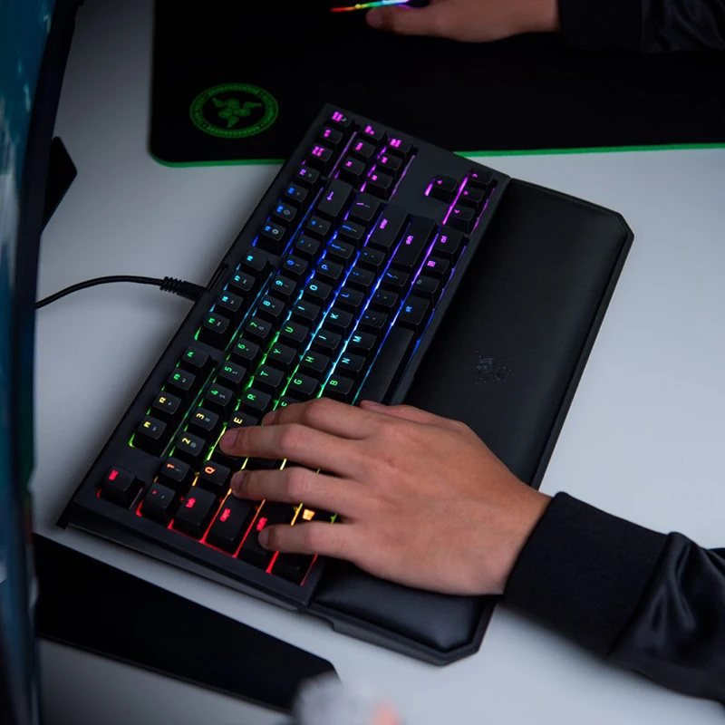 PC周辺機器 BlackWidow Tournament Edition Chroma V2 Razer Launches The BlackWidow Tournament Edition Chroma V2