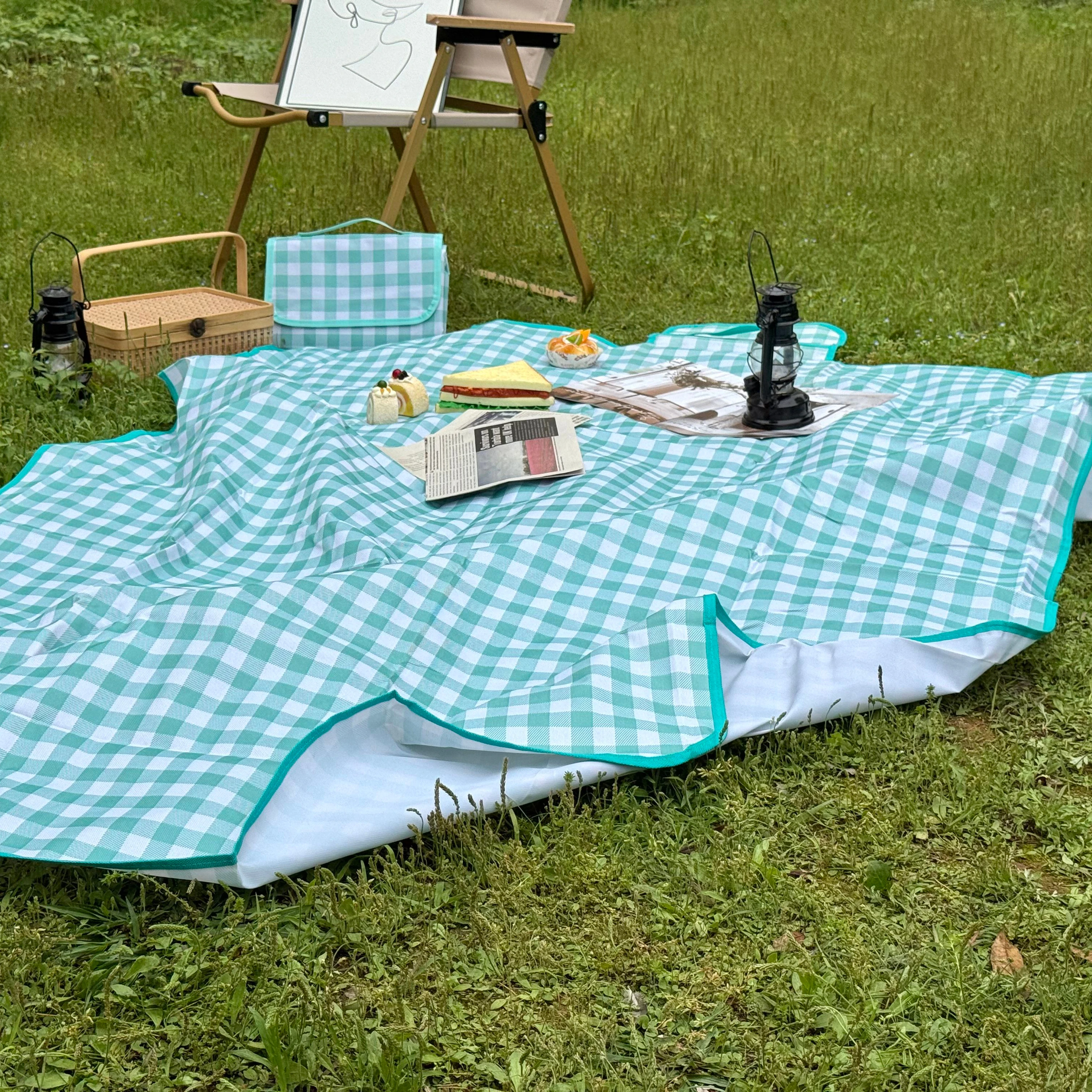 Cute Printing Waterproof Picnic Mat Custom Logo Convenient for