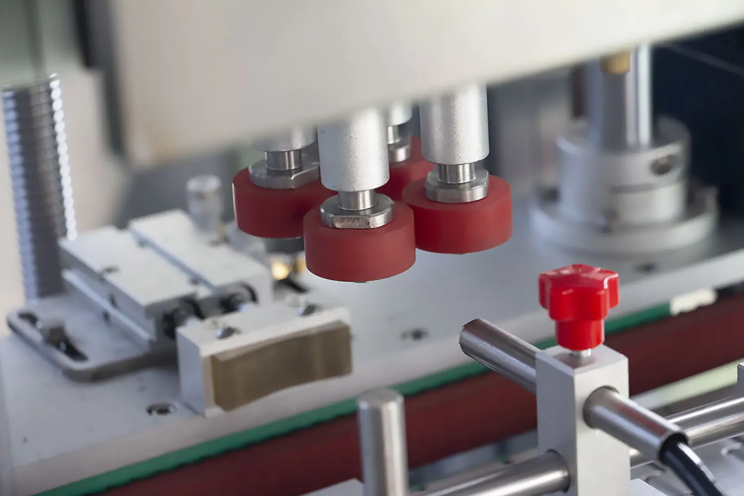 Automatic 4 Wheels Screw Capper Bottle Capping Machine| Alibaba.com