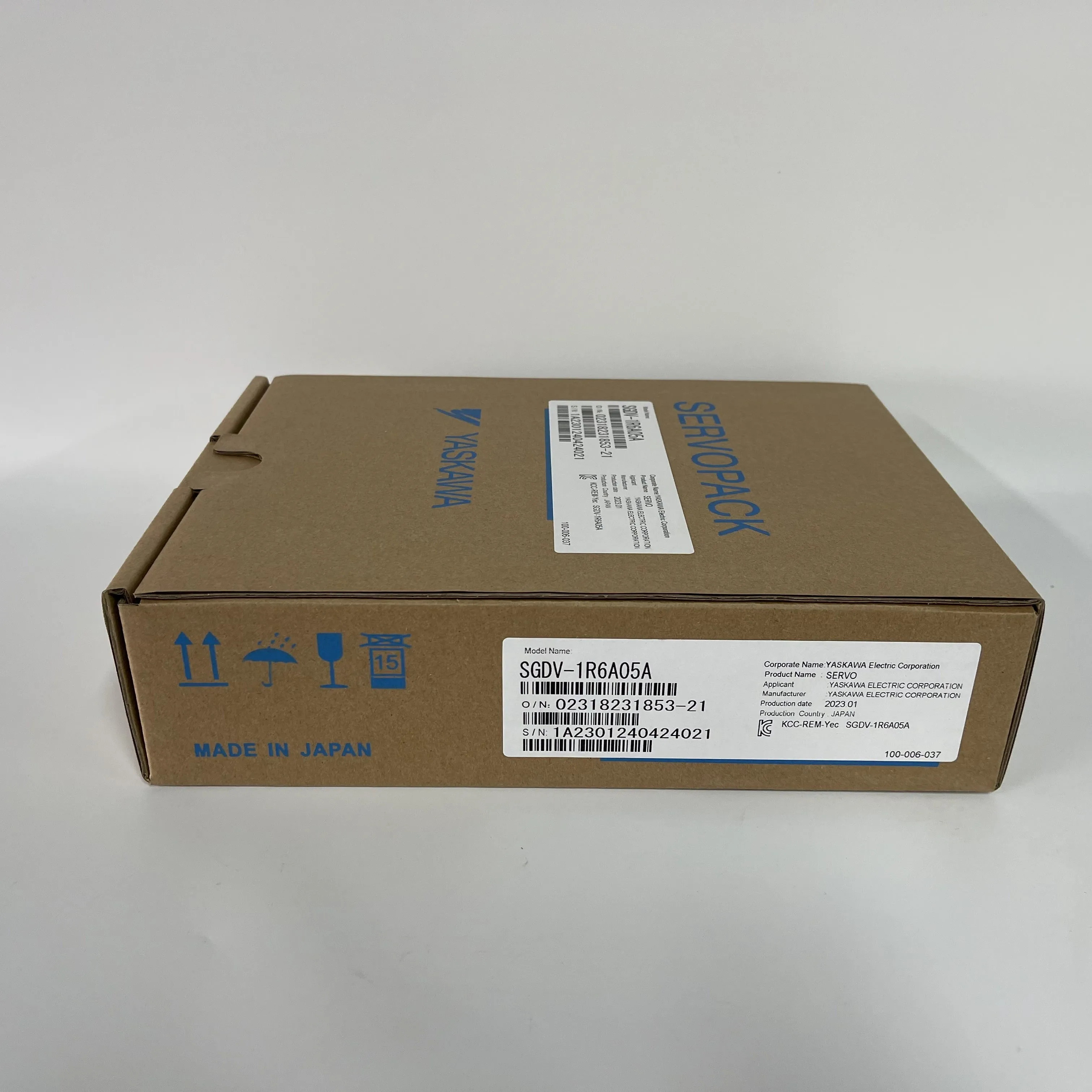 Yaskawa SERVOPACK AC Servo Amplifier SGDV-1R6A05A Yaskawa SERVOPACK AC Servo Amplifier SGDV-1R6A05A