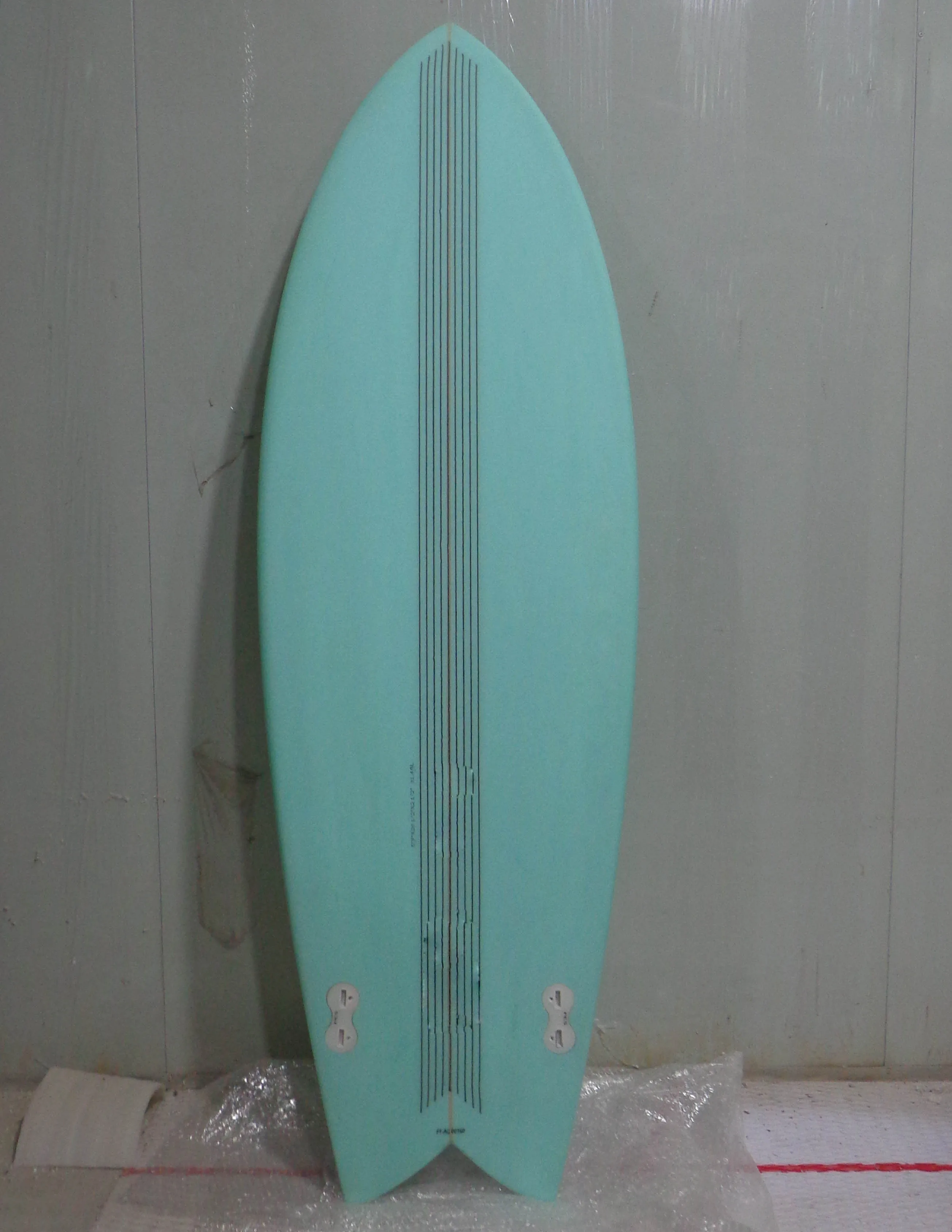 Fiberglass Epoxy Classic Twin Fin Small Wave Surf Board Fish Tail