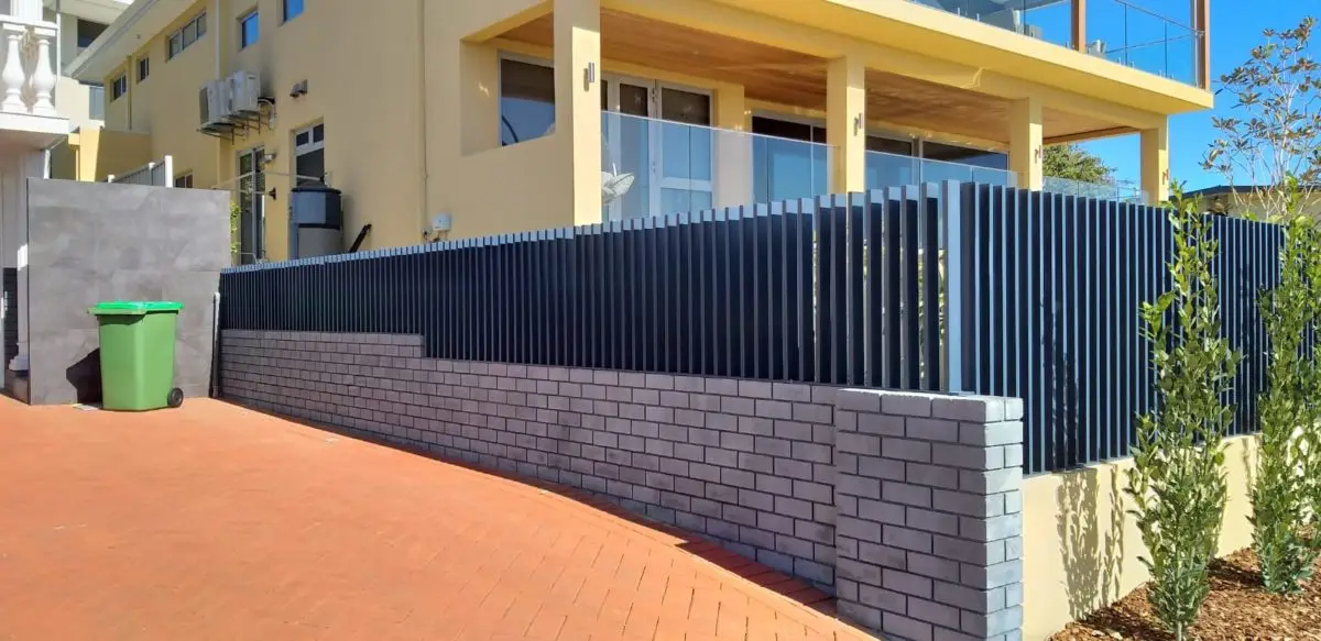 Environmentally friendly lead-free aluminium fence panels metal fence panels aluminum garden privacy fence factory