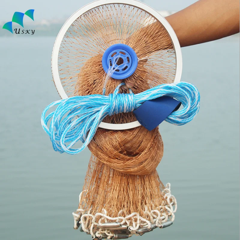easy catch throwing fishing net Bait Trap Cast with Aluminum Ring, Throw for Beginners, Saltwater Freshwater Fish Throw Net-4FT : Sports & Outdoors Throwing a Cast Net