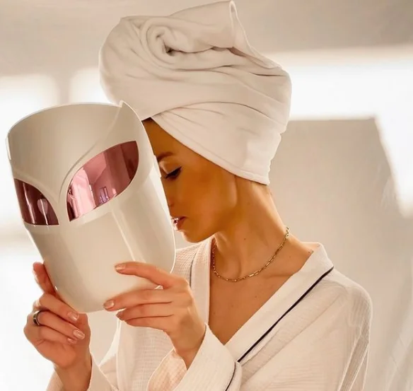Voice Control 510k Approved Led Face Mask 9 Color Beauty Facemask Gold Red Light 630nm Mask