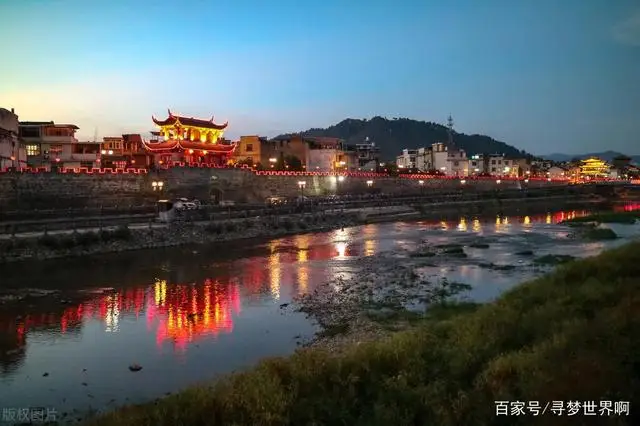 福建一唐代古城走红，独具特色，被誉为“中国最美丽的山城之一”